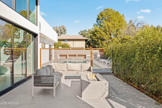 Building Photo - 5156 N 45th Pl