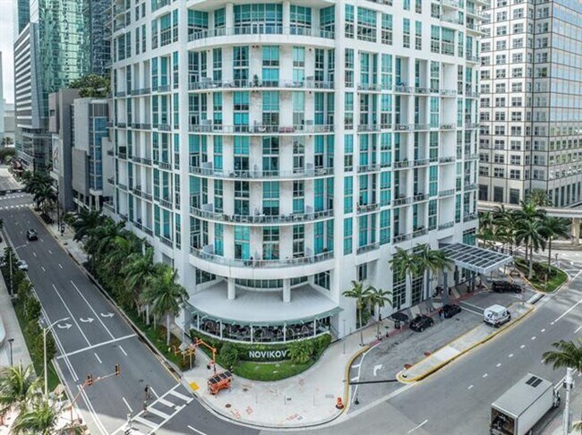 Building Photo - 300 S Biscayne Blvd