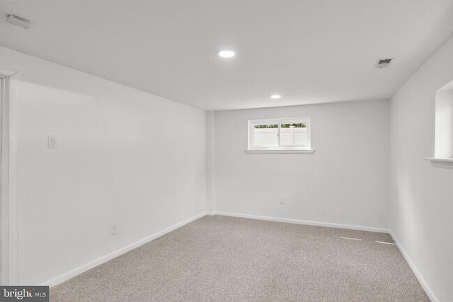 Building Photo - 408 California Trail