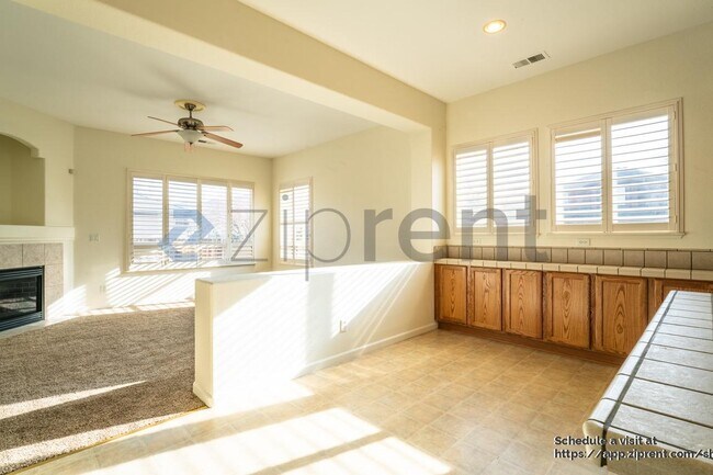 Building Photo - 100 Canterbury Ct