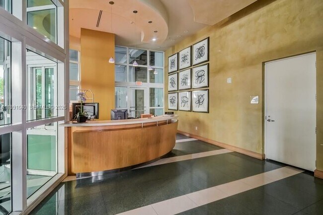 Building Photo - 218 SE 14th St