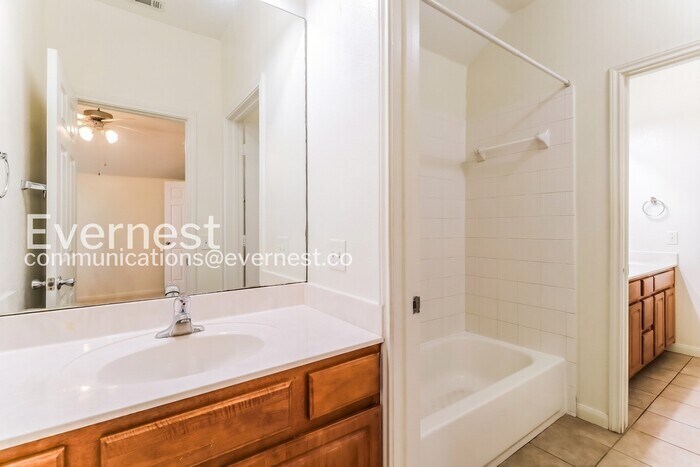 Building Photo - 709 W 35th St