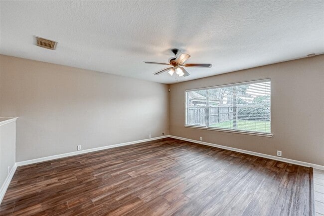 Building Photo - 11918 Solon Springs Dr