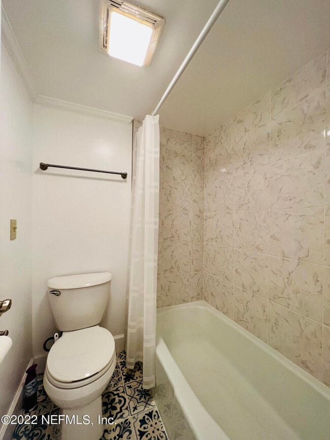 Building Photo - 2950 St Johns Ave