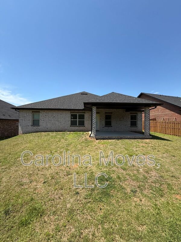 Building Photo - 349 Cypress Holw Trl