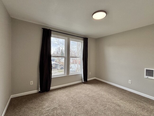 Building Photo - 2503 N Madelia St