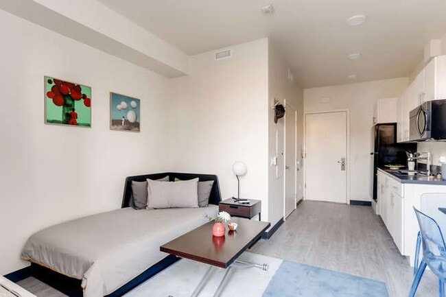 Interior Photo - 4252 Crenshaw