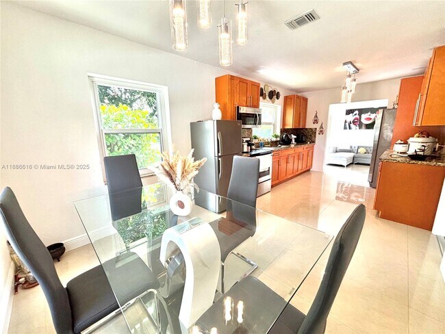 Building Photo - 13101 NW Miami Ct