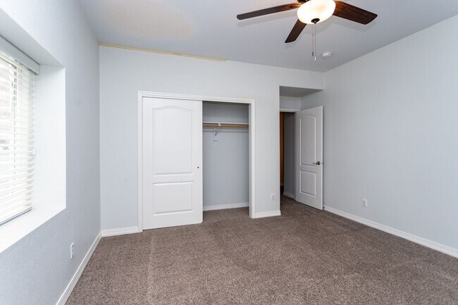 Building Photo - 10154 Silver Leaf Way