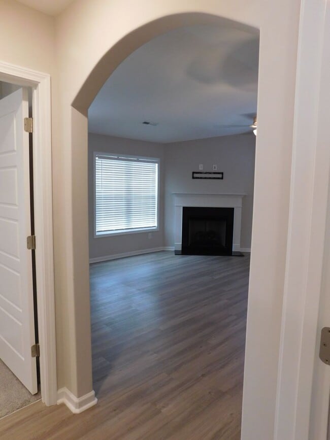 Building Photo - 500 Odham Ln