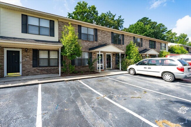 Building Photo - 6279 Lucille Dr