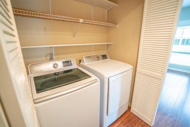 Building Photo - 4144 Greystone Way