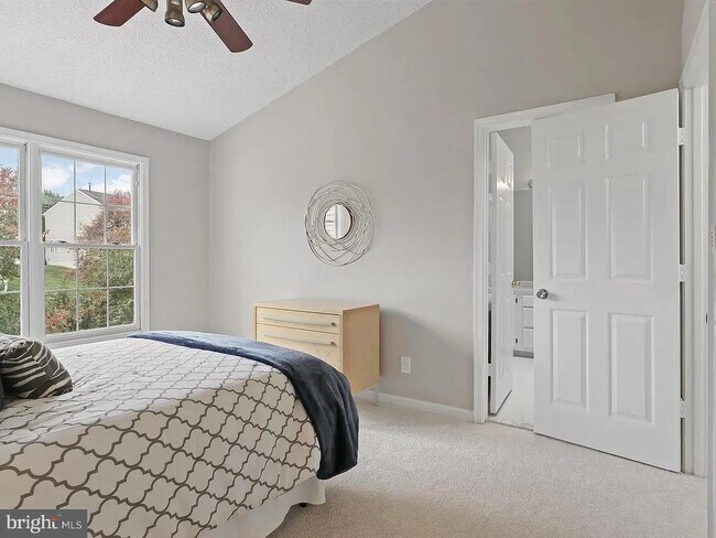 Building Photo - 43485 Plantation Terrace