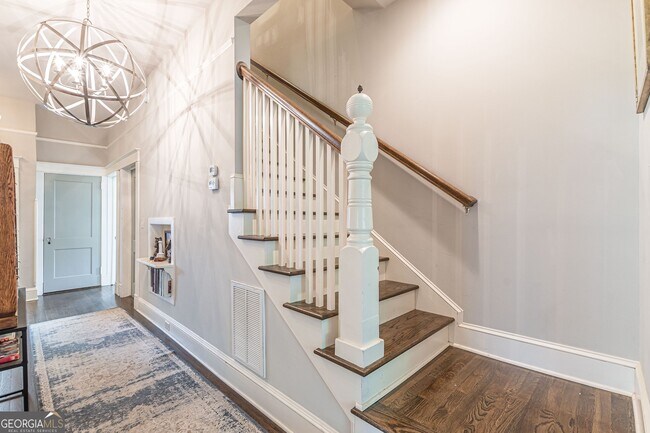 Building Photo - 1878 Cambridge Ave