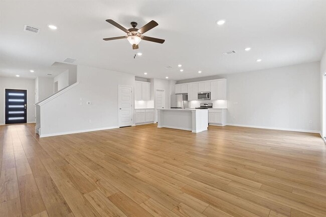 Building Photo - 7916 Andravida Dr