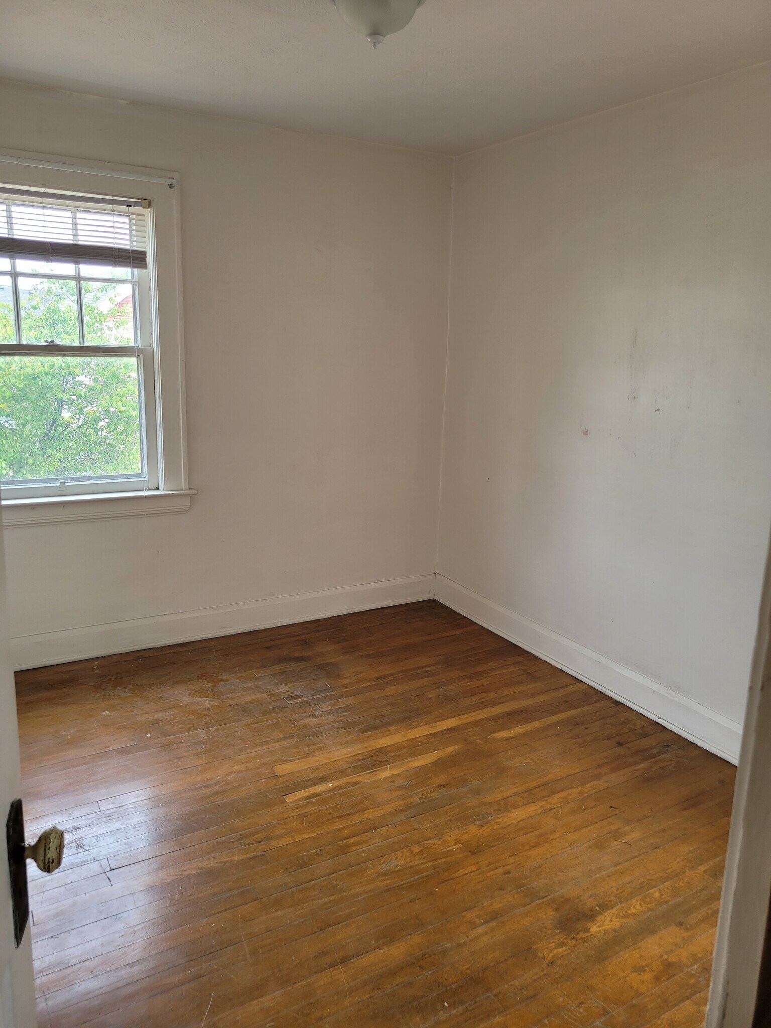 Building Photo - 3384 W 91st St