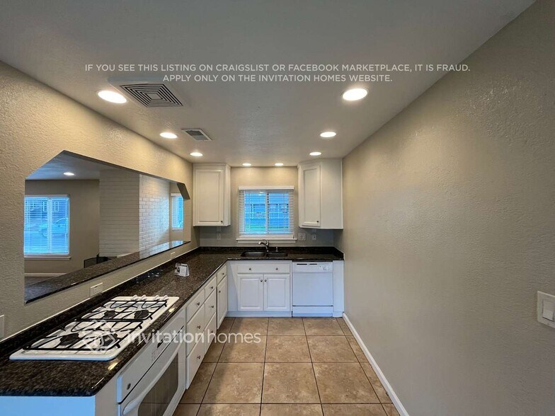 Building Photo - 8733 Baxter Way