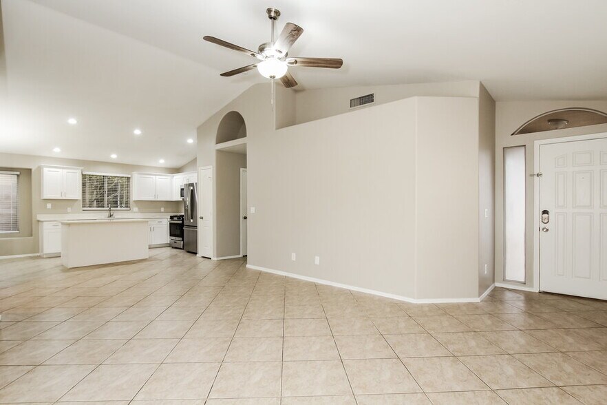 Building Photo - 20015 N 22nd Pl