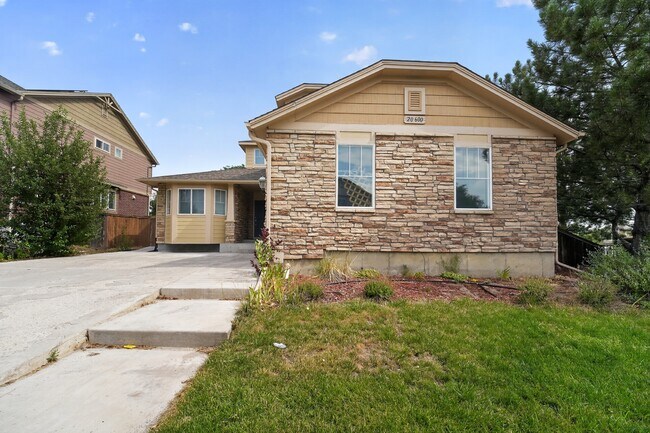 Building Photo - 20600 E Dartmouth Dr