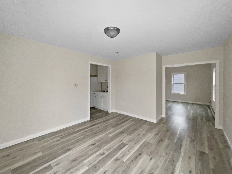 Building Photo - 8-10 Varnum St