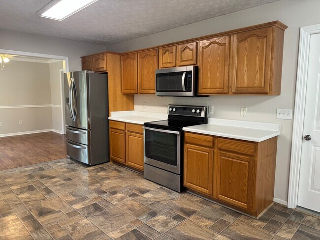 Building Photo - Beautiful home in Tucker Creek