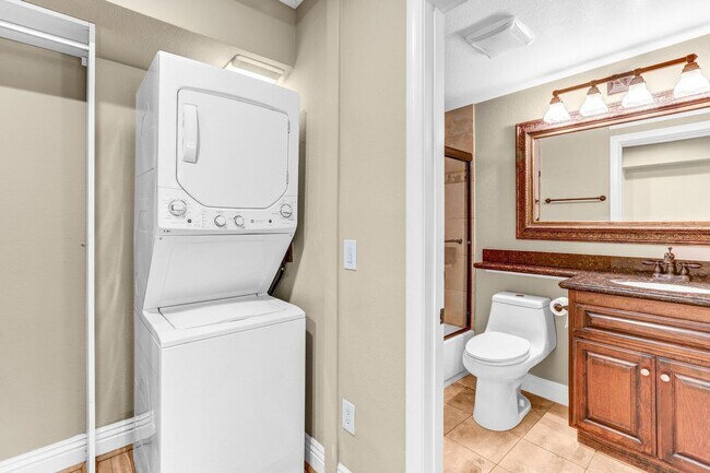 Building Photo - $500 Move In Special - Studio in the Venetian Community in UTC w/ Parking Included!