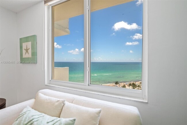 Building Photo - 3725 S Ocean Dr