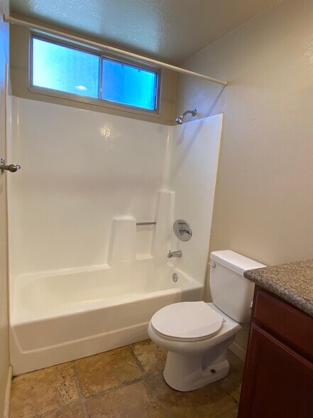 Building Photo - 3268 Red Cedar Terrace