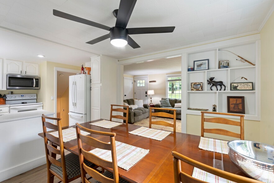 Building Photo - 189 N High St