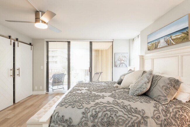 Building Photo - 3200 S Ocean Blvd