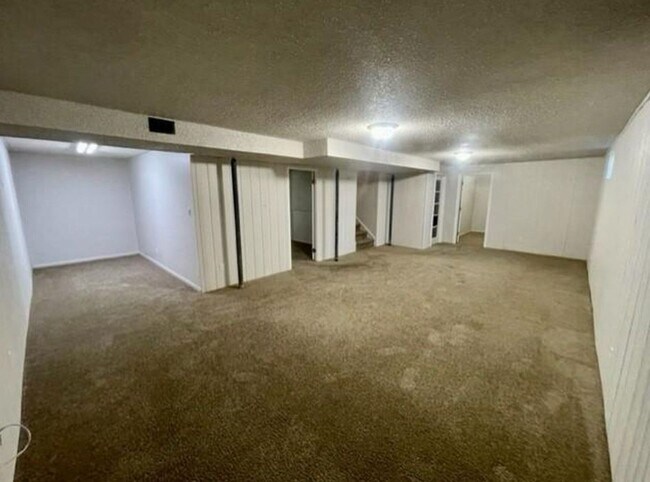 Building Photo - Long Realty & Property Management- 4 bedro...