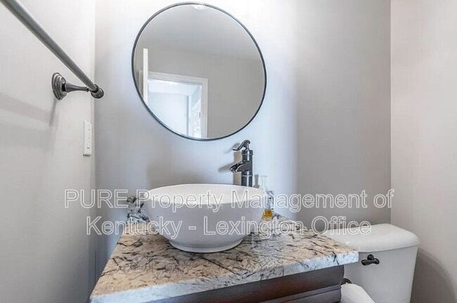 Building Photo - 4640 Riverman Way