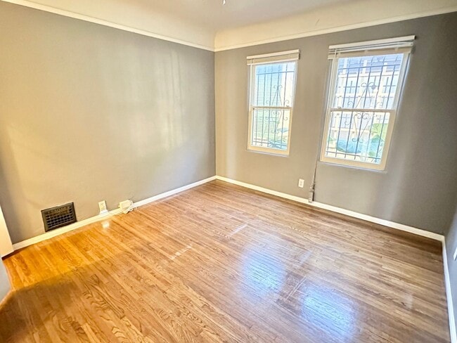 Building Photo - Beautiful Vintage Home with RV Sized Garage and Large Backyard