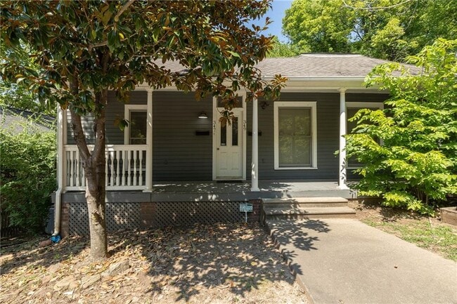 Primary Photo - 347 Rollston Ave