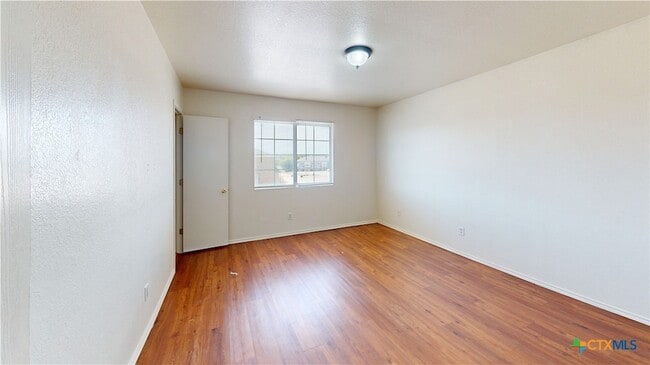 Building Photo - 4302 Jeff Scott Dr
