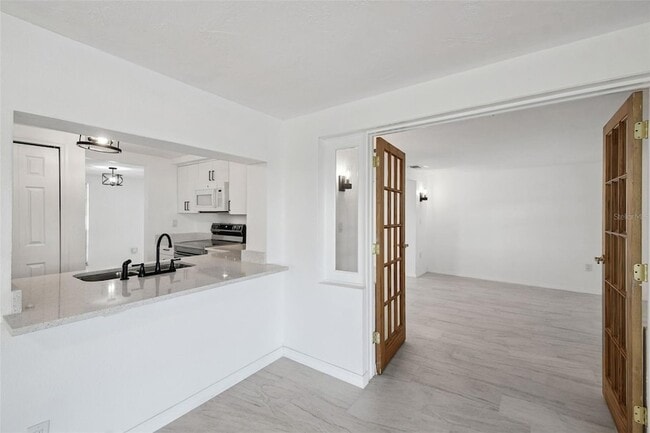 Building Photo - 3513 Landale Dr