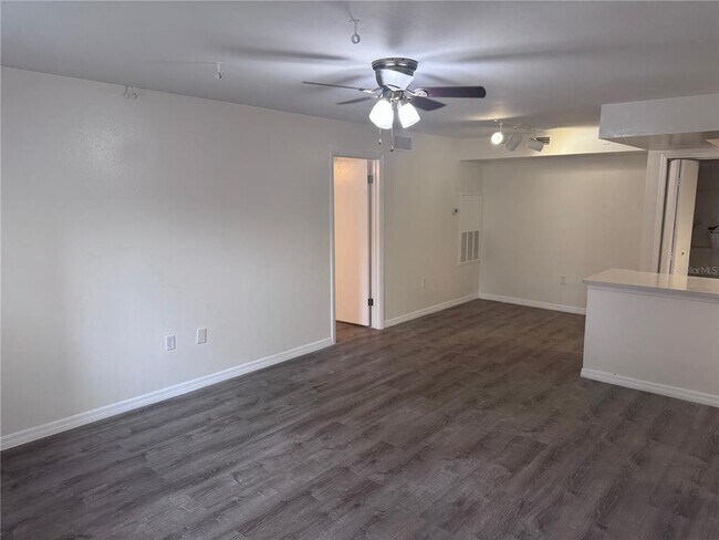 Building Photo - 3016 Parkway Blvd