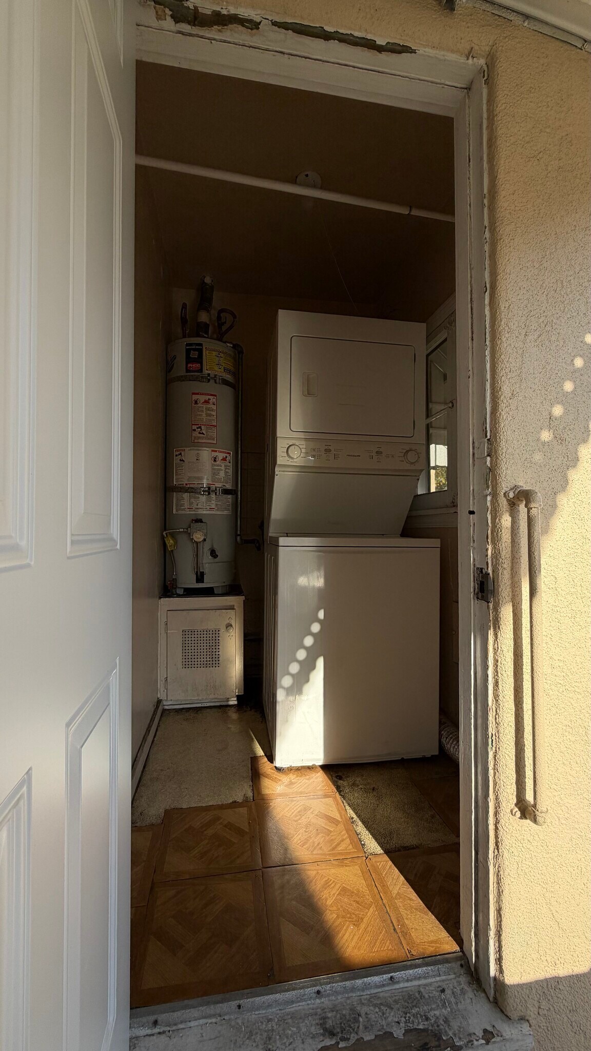 Building Photo - 1034 S 4th St