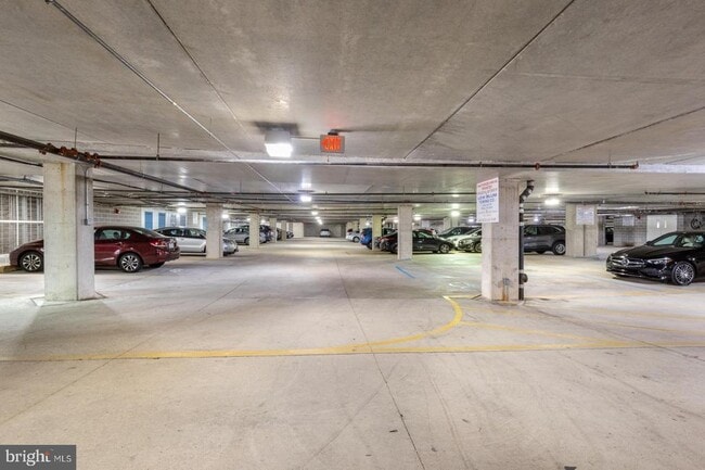 Building Photo - 1900 Hamilton St