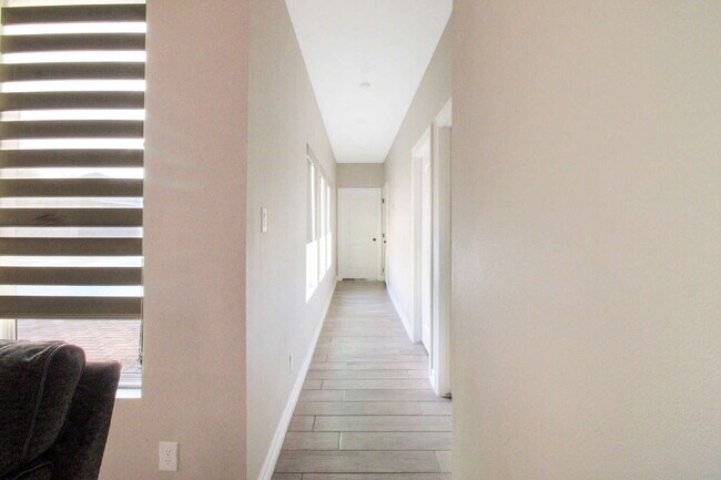 Building Photo - "Luxurious 4-Bed Oasis with Pool & 3.5 Baths in McAllen's Prime Locale!"