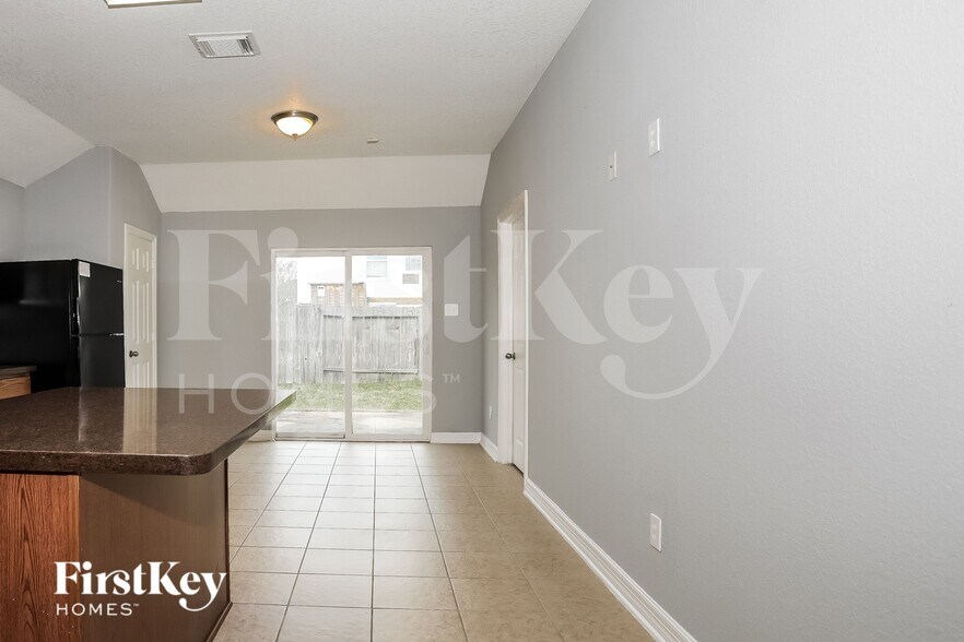 Building Photo - 1434 Loxley Dr