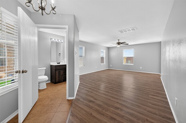 Building Photo - 14435 Benningcrest Ln
