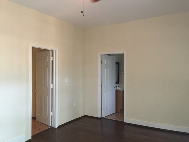 Building Photo - Home for rent in Avondale