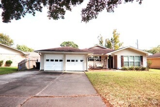 Building Photo - 3107 Moor Dr