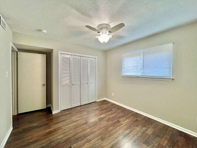 Building Photo - CONDO MINUTES FROM SouthParK!