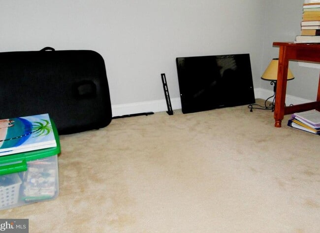 Building Photo - 2009 Willow Glen Ct