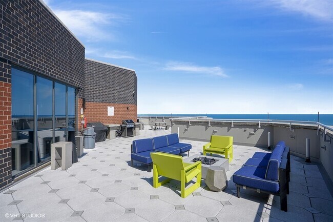 Building Photo - 3660 N Lake Shore Dr