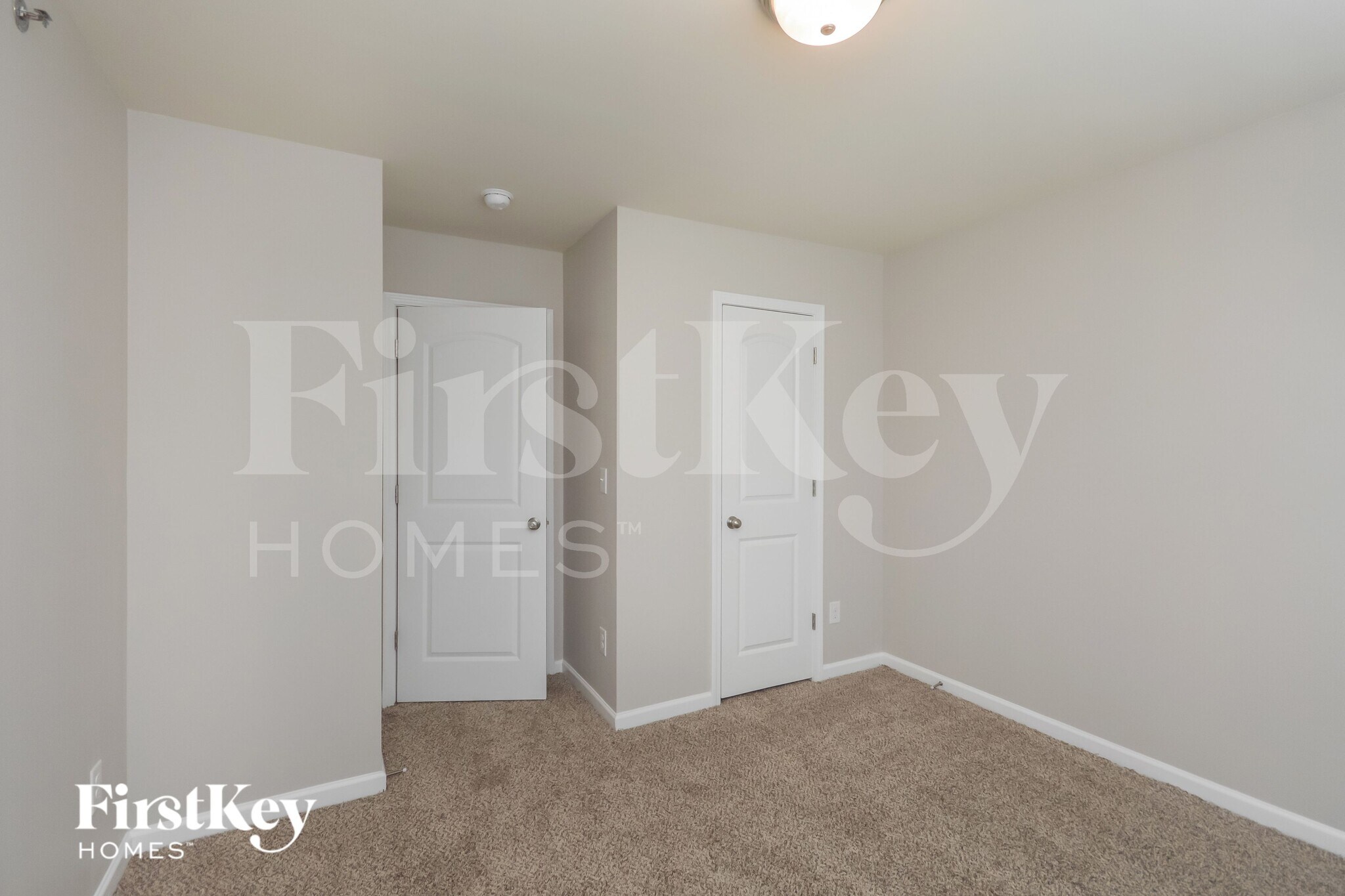 Building Photo - 2044 Reavis Blf NE
