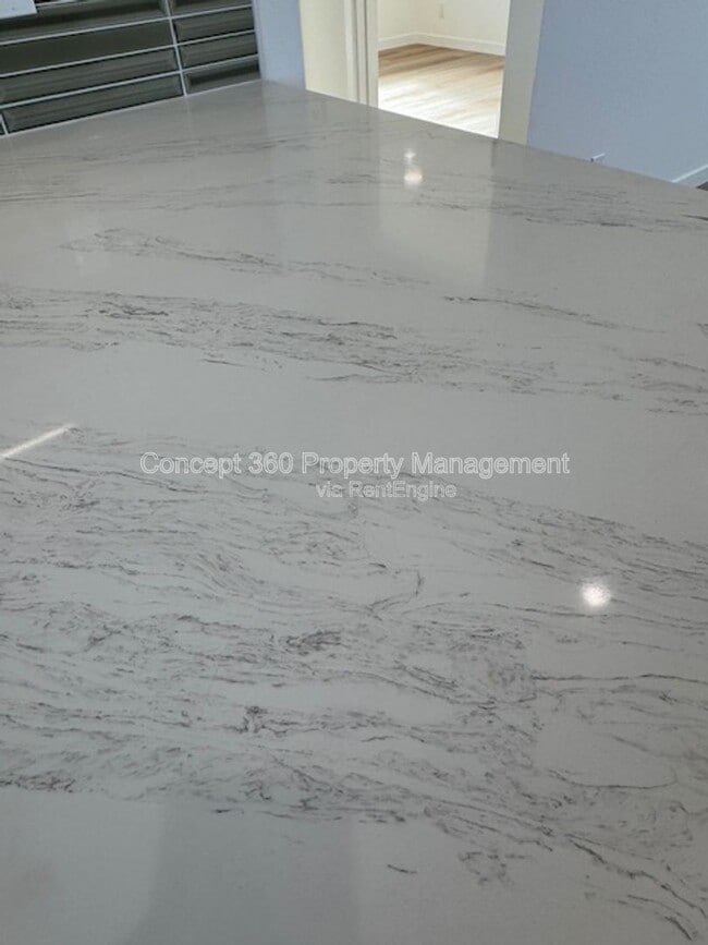 Building Photo - 6170 Briercrest Ave