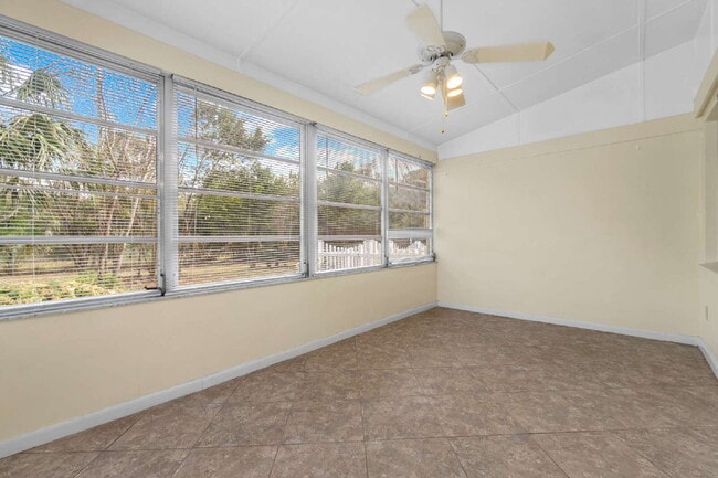 Building Photo - 2BR 2BA Villa Available Now On Top of the Word!